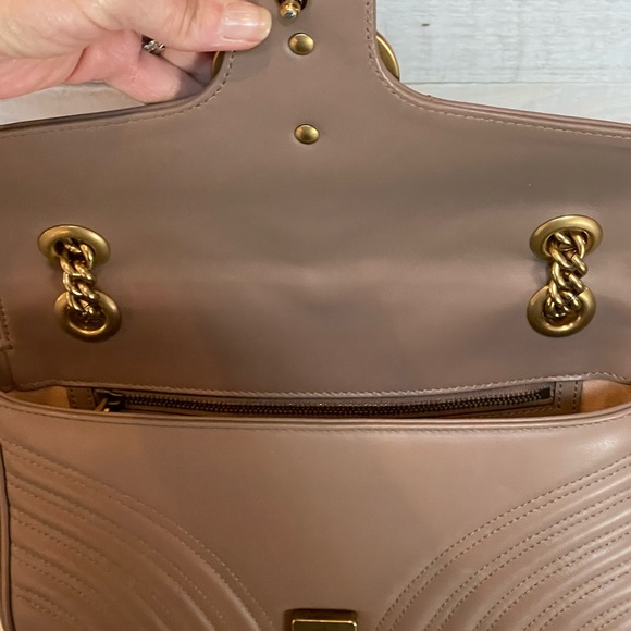❤️GUCCI❤️ Small Marmont Handbag - Picture 13 of 17